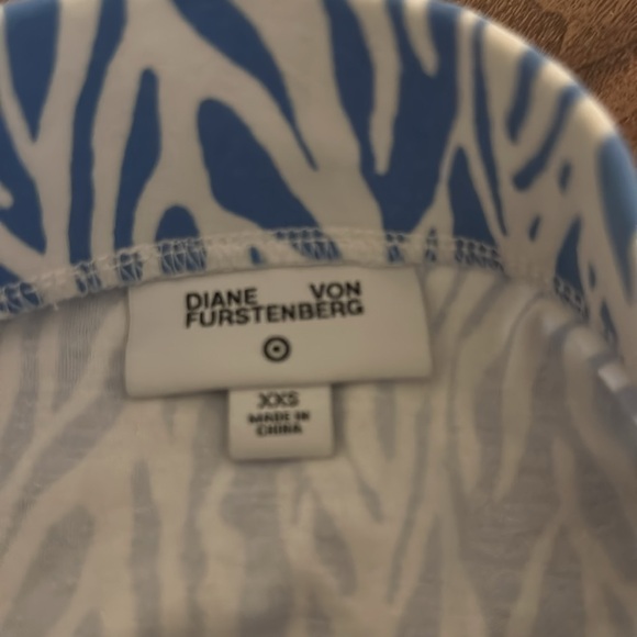 Limited addition, Diane Von Fürstenberg size xxs - Picture 3 of 6